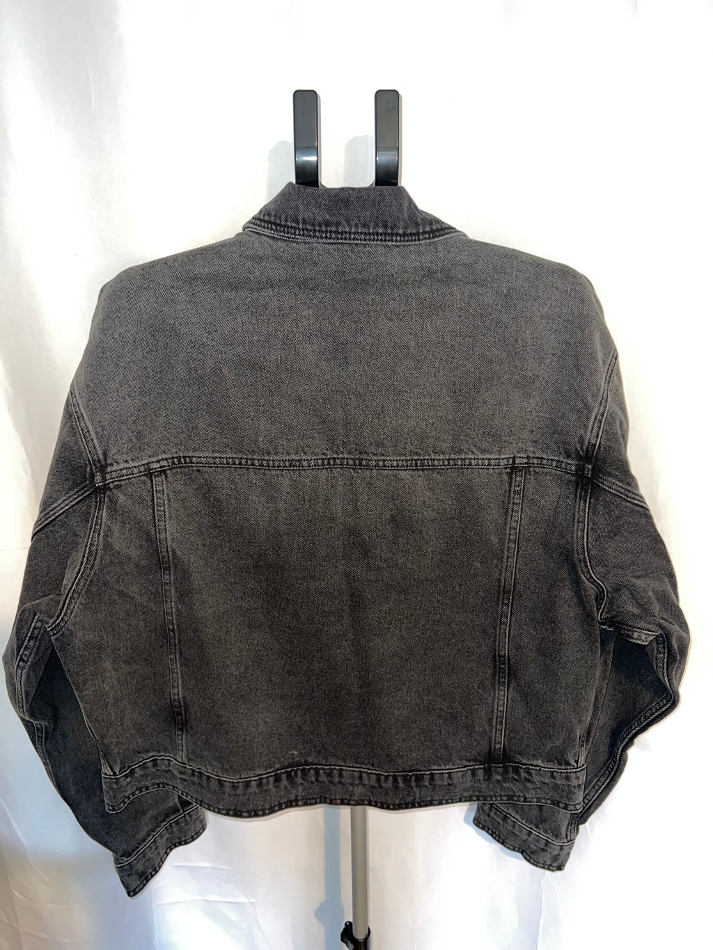 ASOS DESIGN Washed Black Denim Jacket – Size L