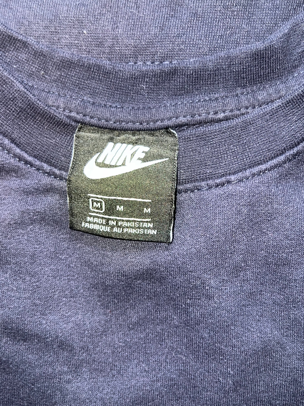 Nike Men’s Embroidered Logo Crewneck Sweatshirt – Size M