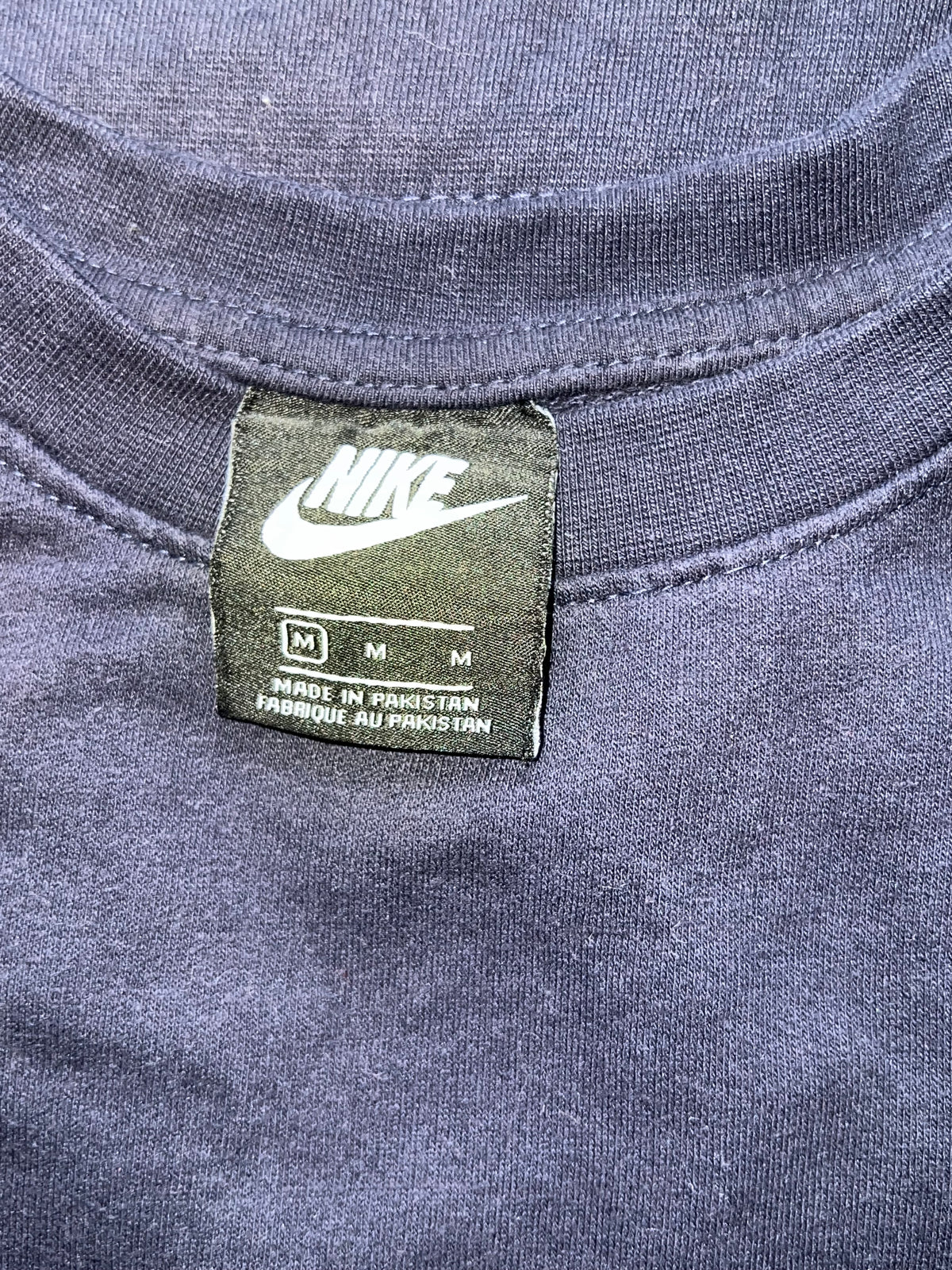 Nike Men’s Embroidered Logo Crewneck Sweatshirt – Size M